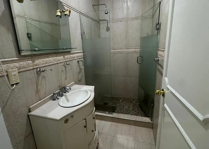 El Mundo La Herradura Homestay