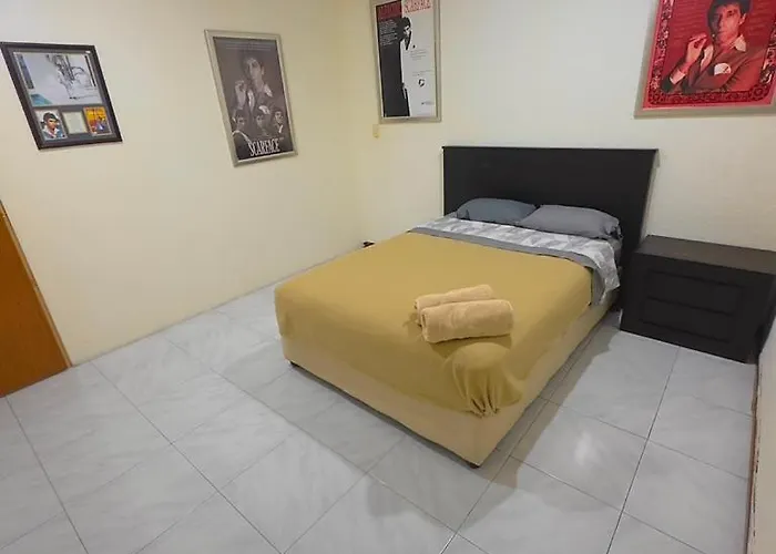 El Mundo La Herradura Homestay